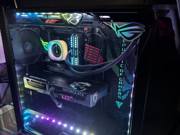 PC con display sul liquido – MS-TECHNOLOGY